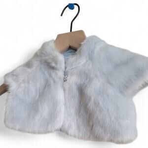 Janie and Jack Faux Fur Shrug Winter Cape Size 12 to 24 months Light Blue